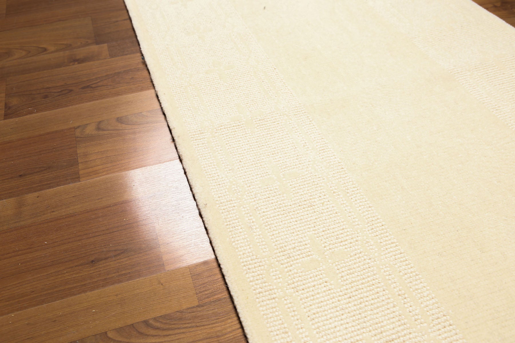 Runner Ivory, Tone On Tone, Color Machine Made All-Over 100% Wool Modern Oriental Rug