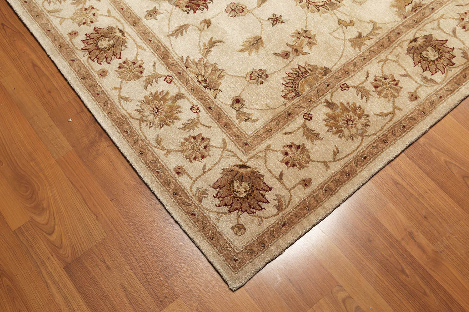 5x7 Tan, Beige, Brown Color Hand Tufted Floral 100% Wool Traditional-Persian/Oriental Oriental Rug