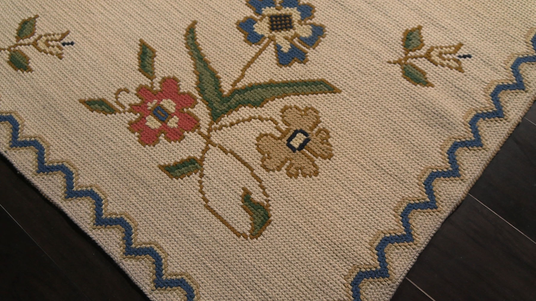 8x10 Ivory, Blue, Green Color Hand Woven Portugese Needlepoint Wool Traditional Oriental Rug