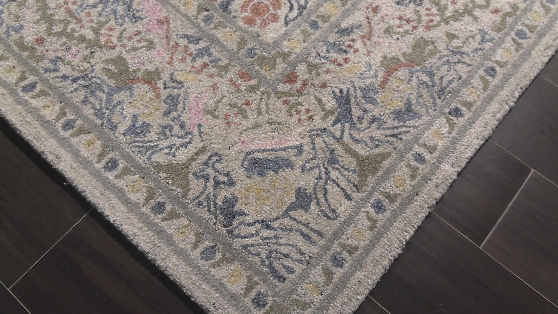 Parchment, Cornflower Multi Size William Morris Floral Lattice Traditional High-Twist Hand Hooked Wool Area Rug