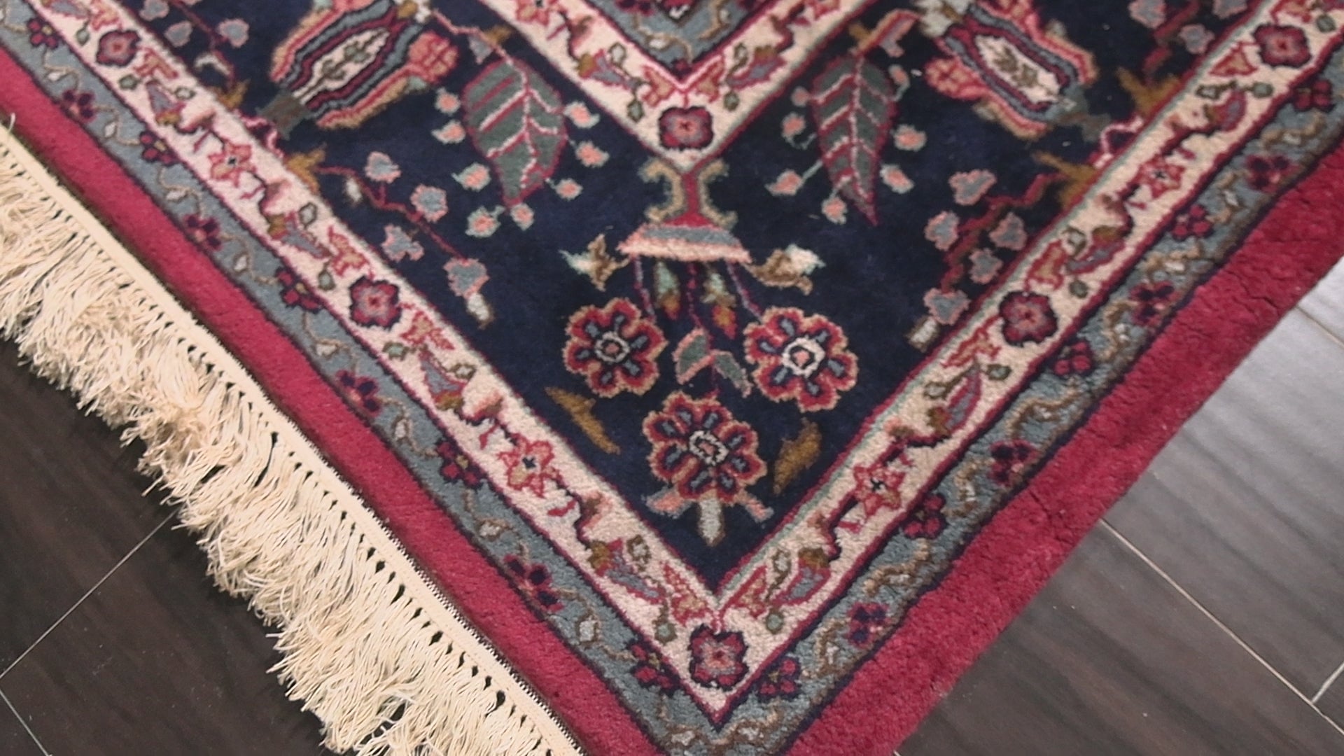 Burgundy 6'2''x9'1'' Sarouk Traditional 200 KPSI Plush Pile Hand Knotted Wool Oriental Area Rug