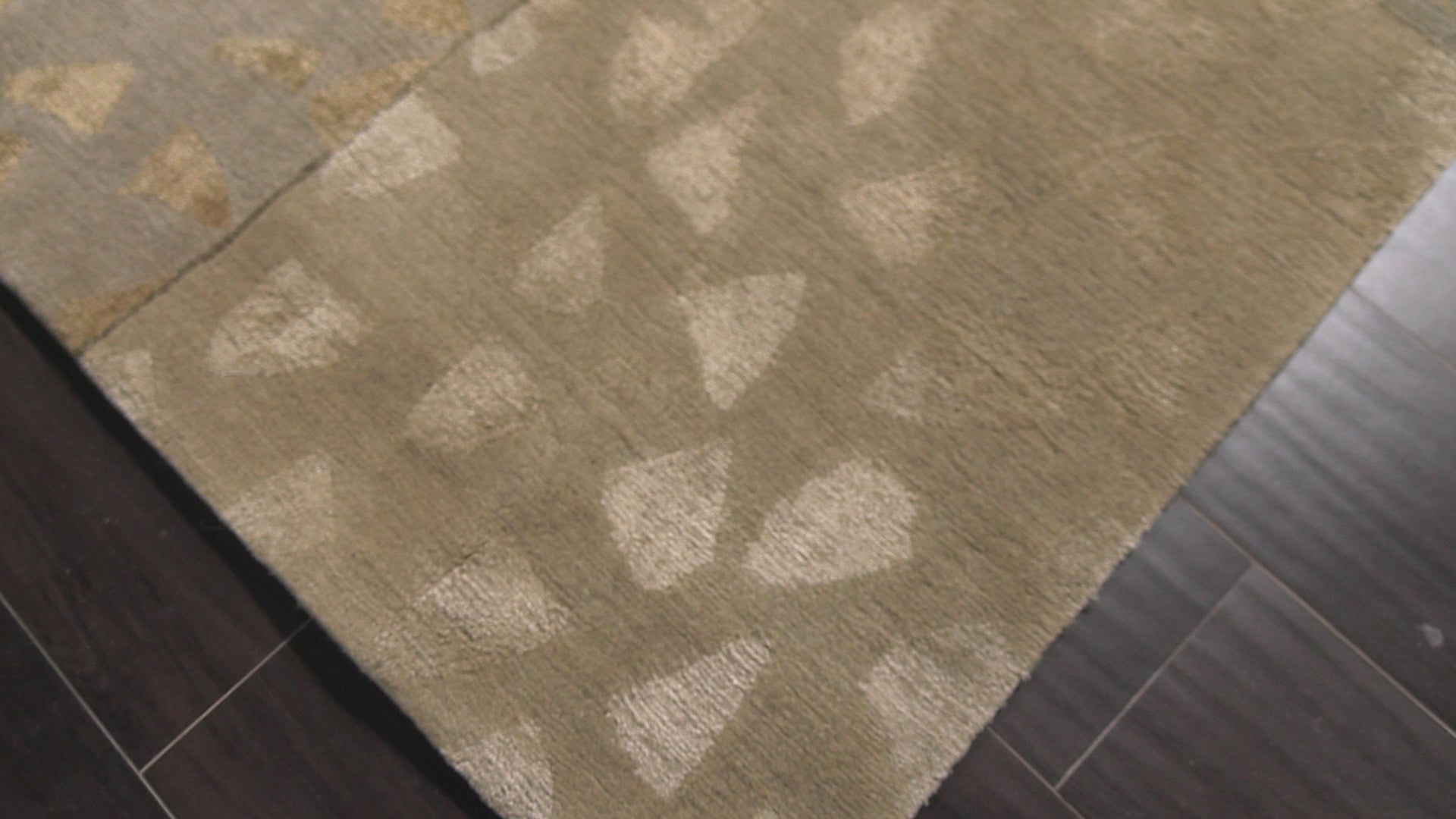 Beige 6x8'11'' Tibetan Modern & Contemporary Art Deco Hand Knotted Wool & Silk Oriental Area Rug