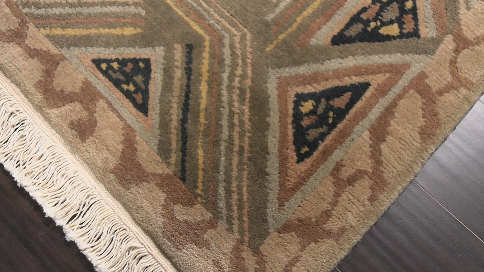 Charcoal 5'6''x8'4'' Tibetan Art Deco Hand Knotted New Zealand Wool Oriental Area Rug