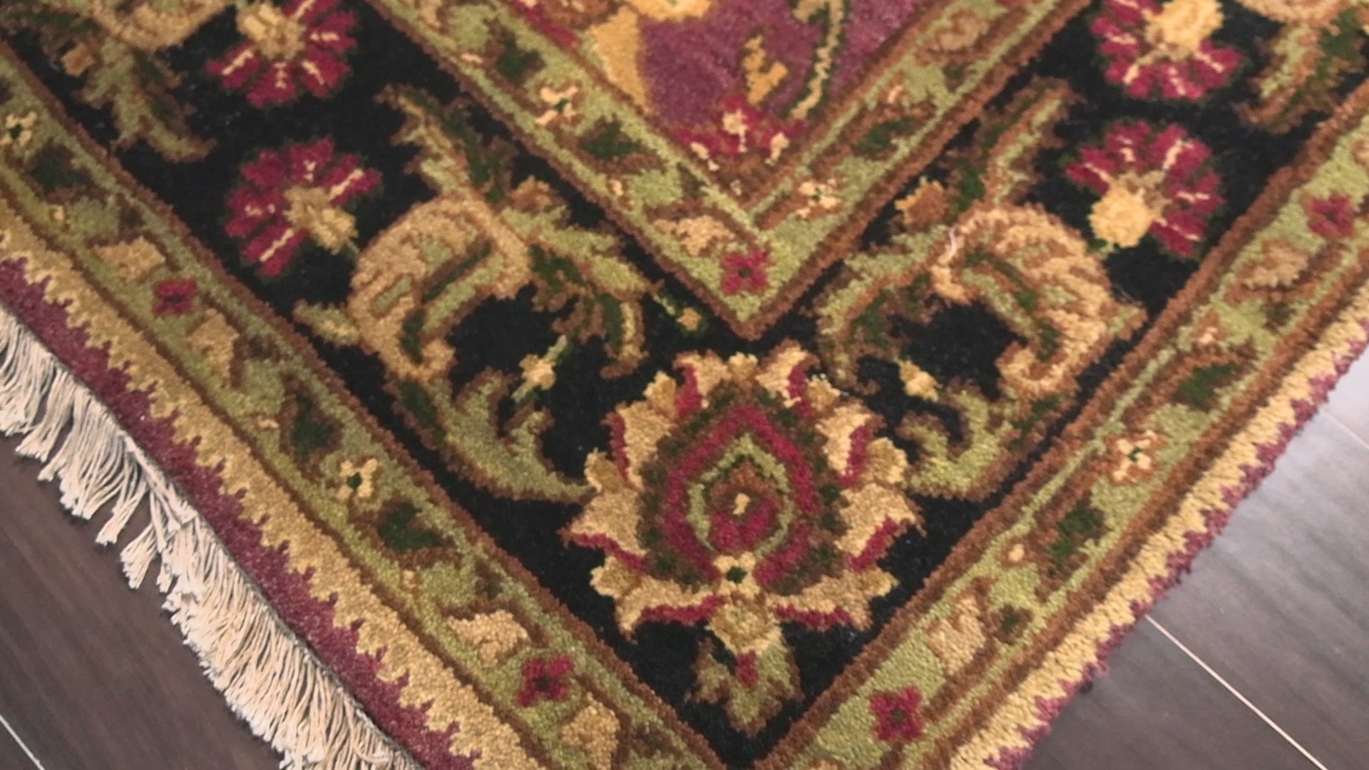 Plum 5'11''x8'10'' Agra Traditional Botanical Plush Pile Hand Knotted Wool Oriental Area Rug