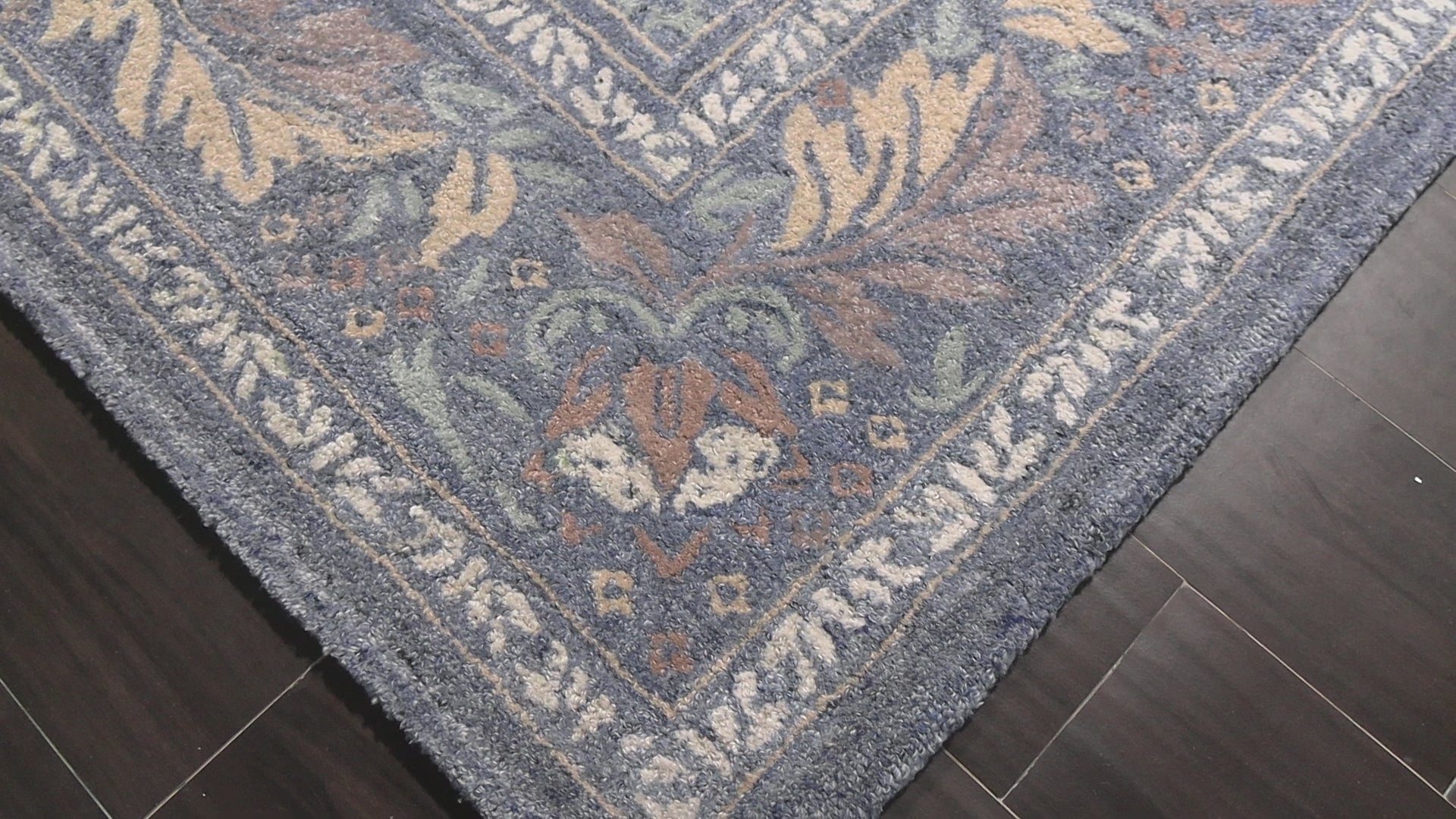 Ivory, Chambray Multi Size William Morris Hungry Birds Traditional High-Twist Hand Hooked Wool Area Rug