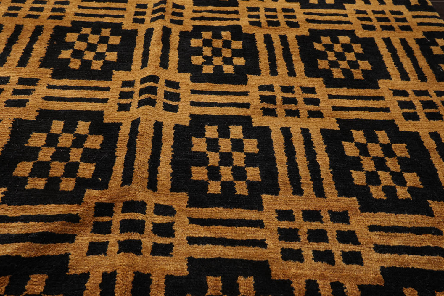 Peirce 8x10 Hand Knotted Tibetan 100% Wool Michaelian & Kohlberg Traditional Oriental Area Rug Black, Gold Color