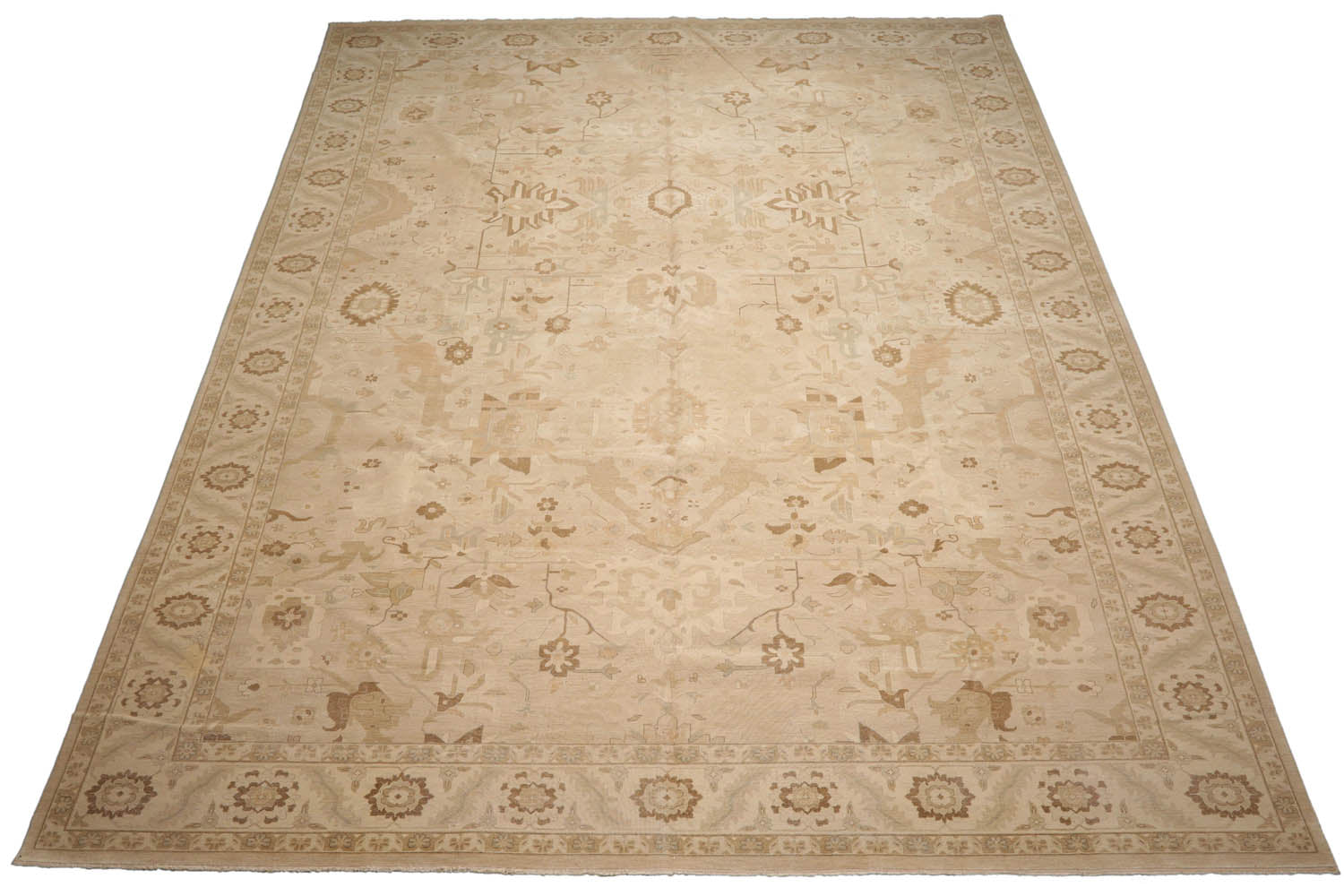 Tishomingo Palace Hand Knotted Oushak 100% Wool Traditional 200 KPSI Oriental Area Rug Beige, Ivory Color