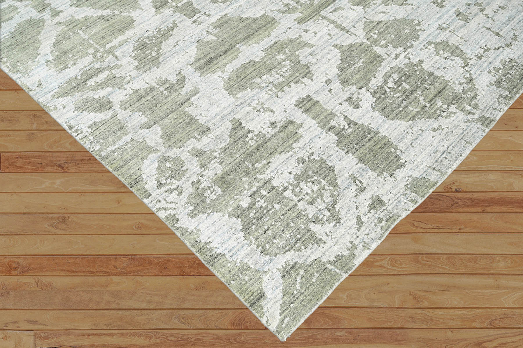 Multi Size Tone on Tone Gray Hand Knotted Persian Wool/Bamboo Silk Transitional Oriental Area Rug