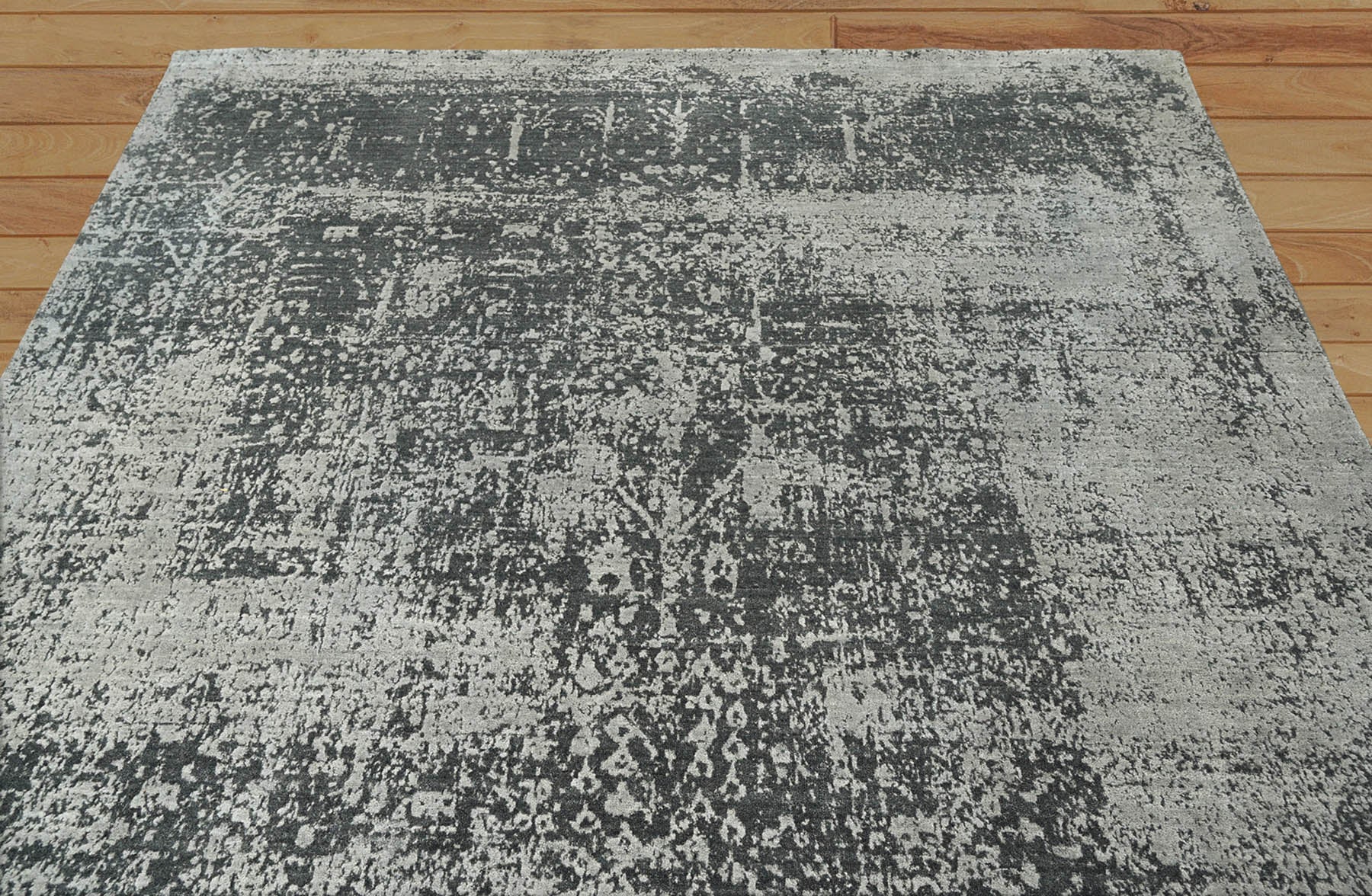 Augu 8x10 Tone on Tone Gray Hand Knotted 100% Wool Transitional Oriental Area Rug